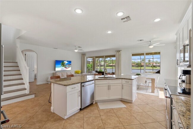 Building Photo - 12730 Aviano Dr