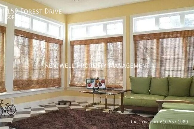 Building Photo - 159 Forest Dr