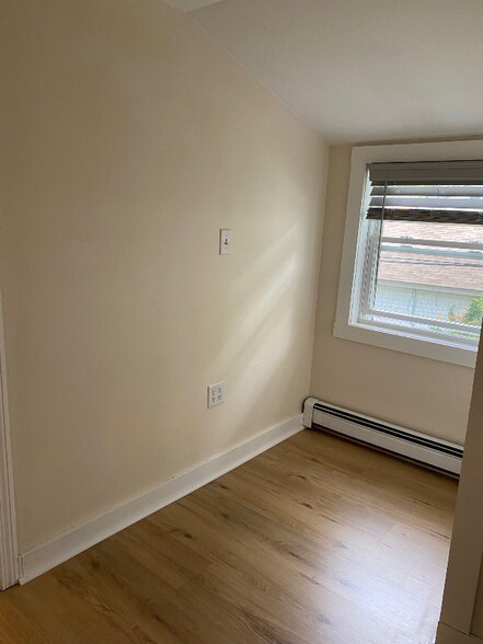 Building Photo - 53 Webster Ave