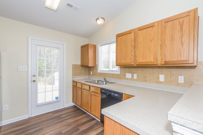 Building Photo - 10437 Hugue Way