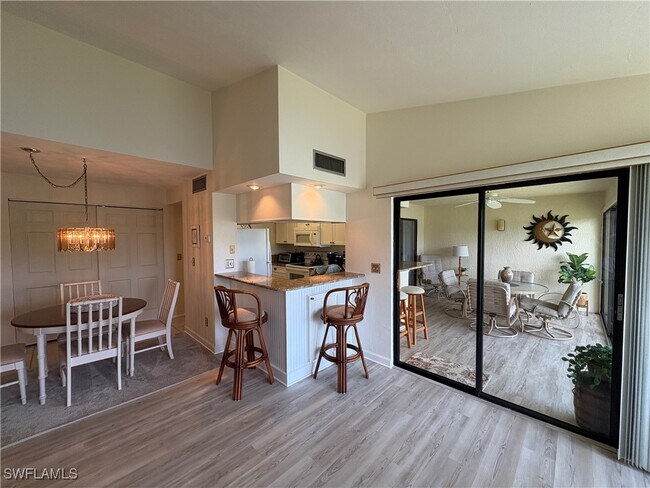 Building Photo - 5665 Trailwinds Dr