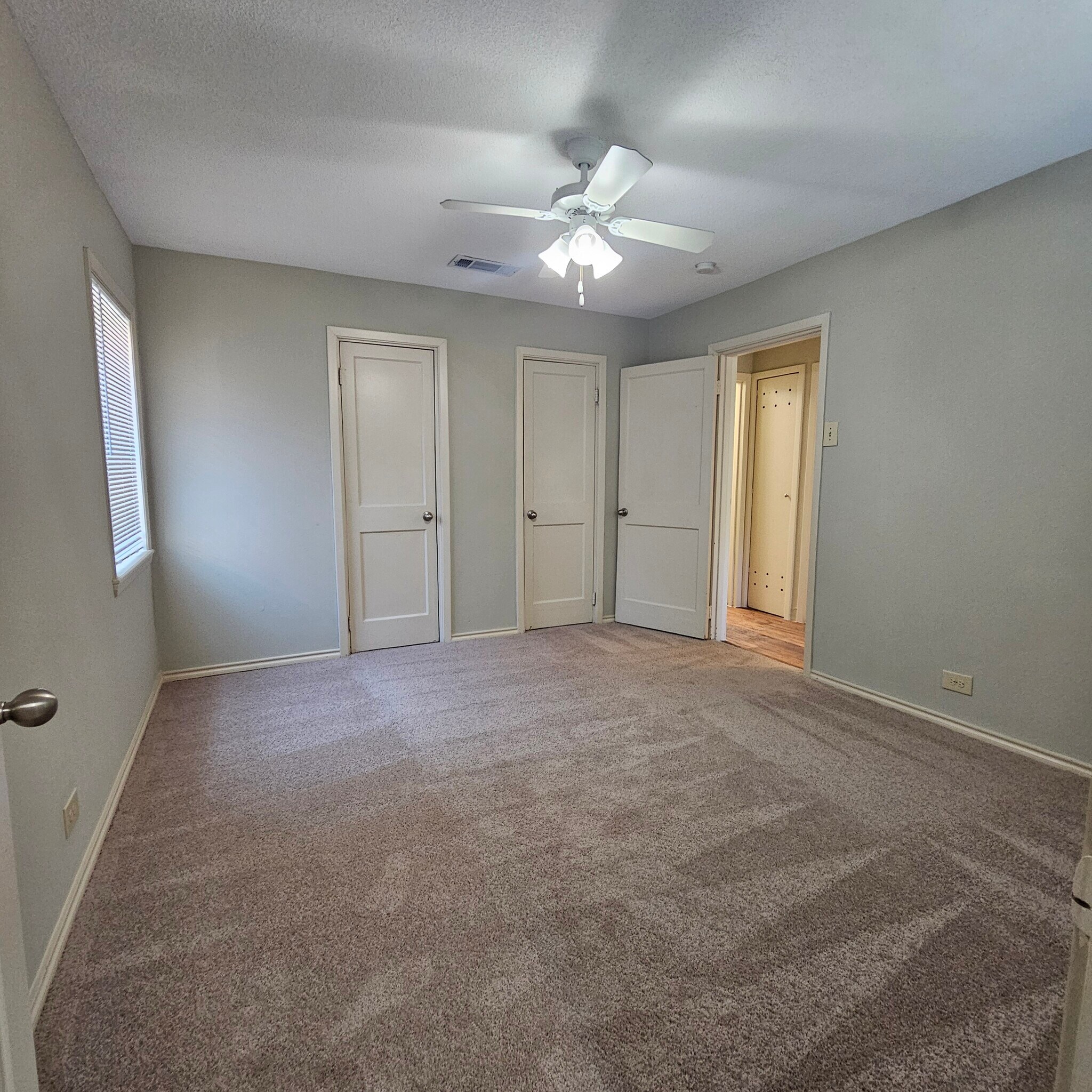 Building Photo - 10135 Kilarney Dr