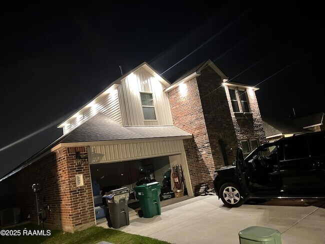 Building Photo - 200 Broussard Hl Dr