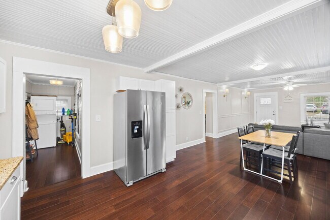 Building Photo - Historic Charm Meets Smart Design—2BR Home Near Downtown