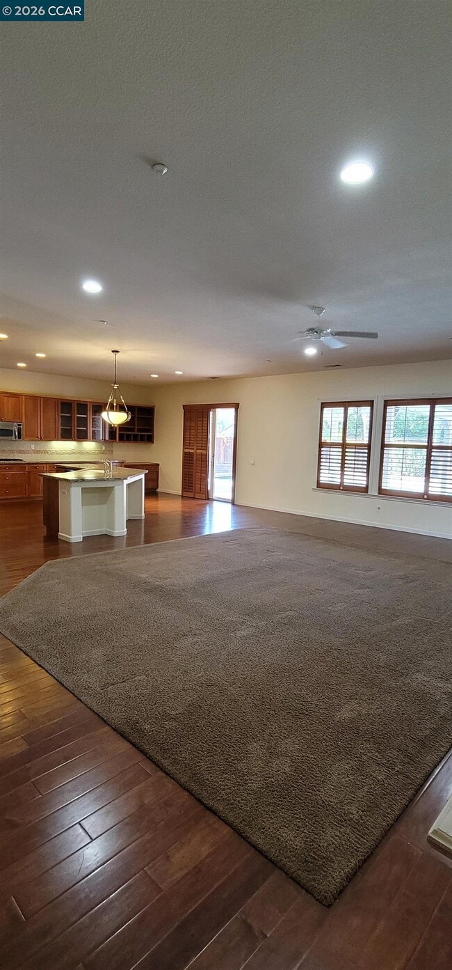 Building Photo - 2321 Star Lilly St