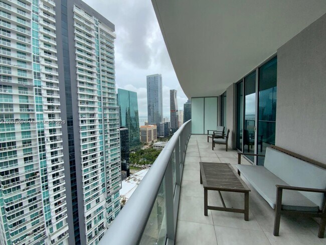 Building Photo - 1100 S Miami Ave
