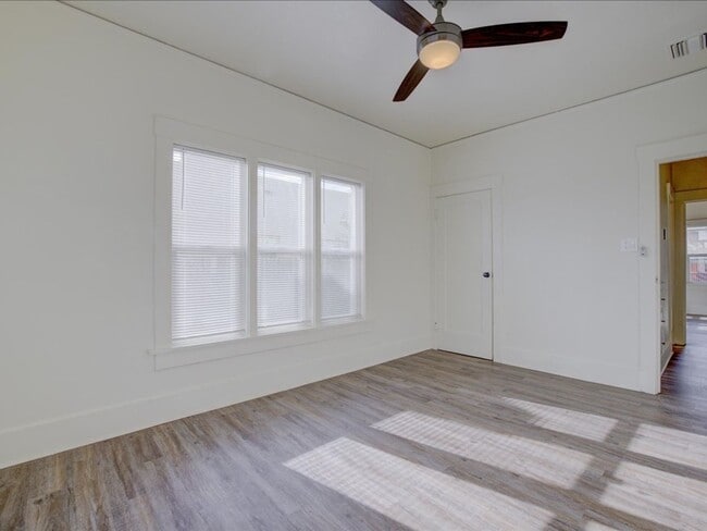 Building Photo - Cozy & Stylish 2-Bedroom Home with Spacious Backyard!  WATER, TRASH AND SEWER INCLUDED!!!!!
