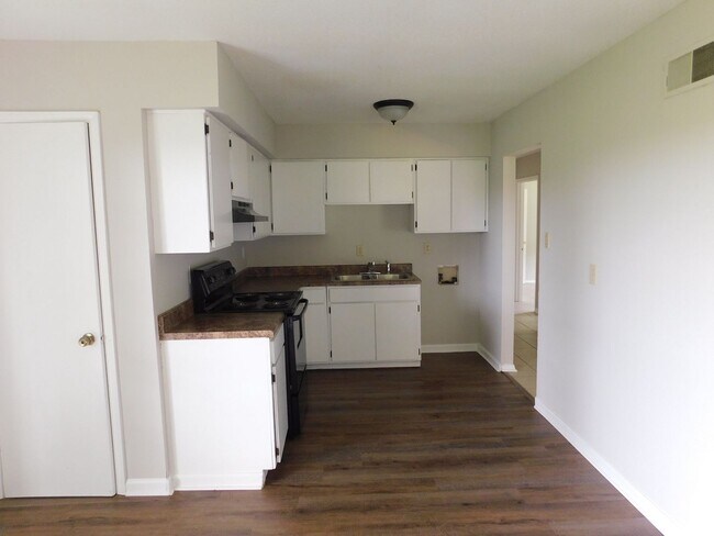 Building Photo - ****JUST REDUCED****1969 Dorchester Drive ...