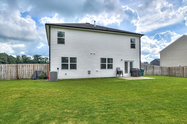 Building Photo - 7046-7046 Sideboard Xing