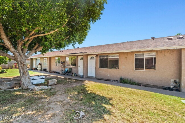 Building Photo - 555 S Bellview