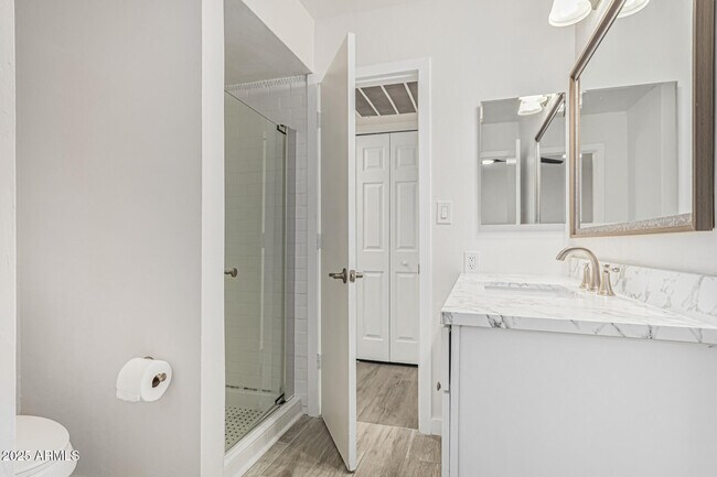 Building Photo - 6480 N 82nd St