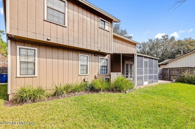 Building Photo - 8050 Toulon Ct