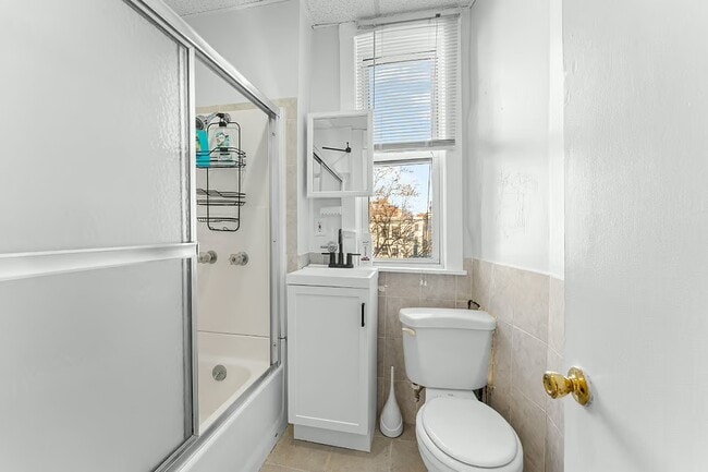 Building Photo - 8 Everett St