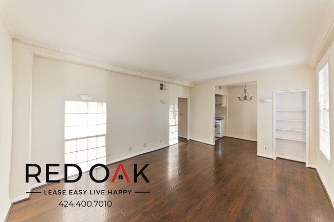 Primary Photo - Incredible Two Bedroom with Spacious, Sunn...