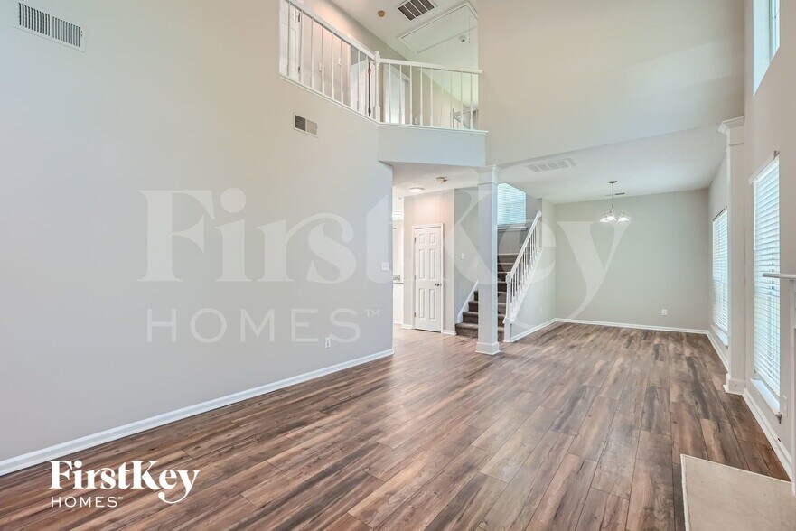 Building Photo - 9838 Stephen Thompson Ln