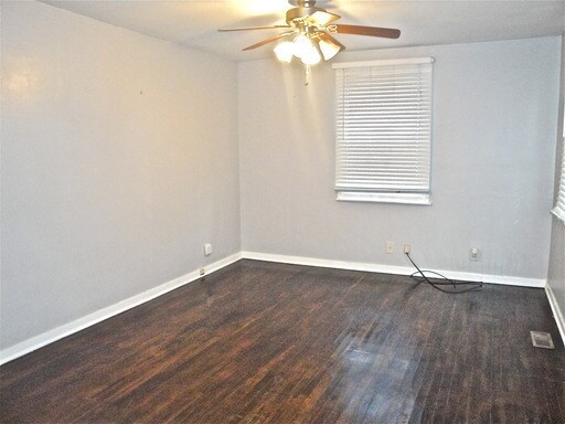 Building Photo - Adorable 2 Bedroom 1 Bath Home in Sylvan Heights!