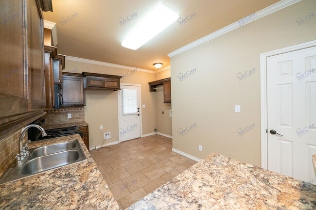 Building Photo - 1612 Stanley Drive