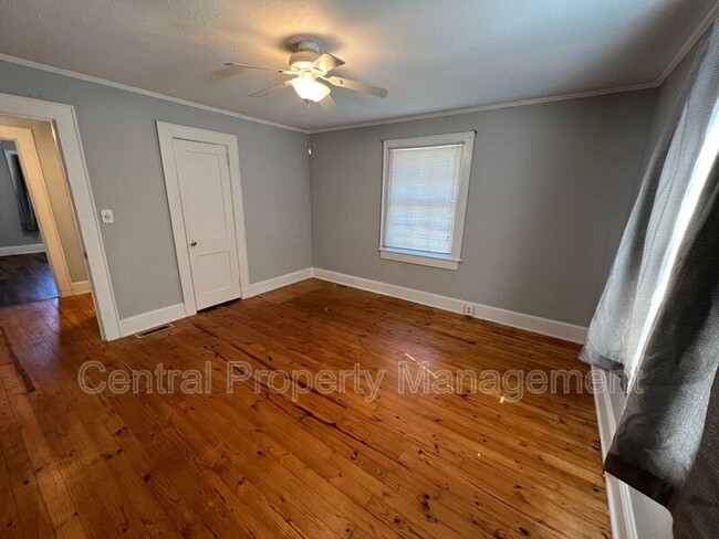 Building Photo - 9112 Asheville Hwy