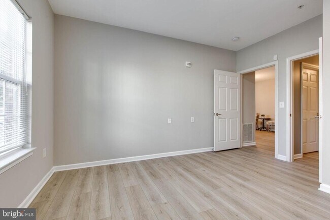 Building Photo - 7557 Stoney Run Dr