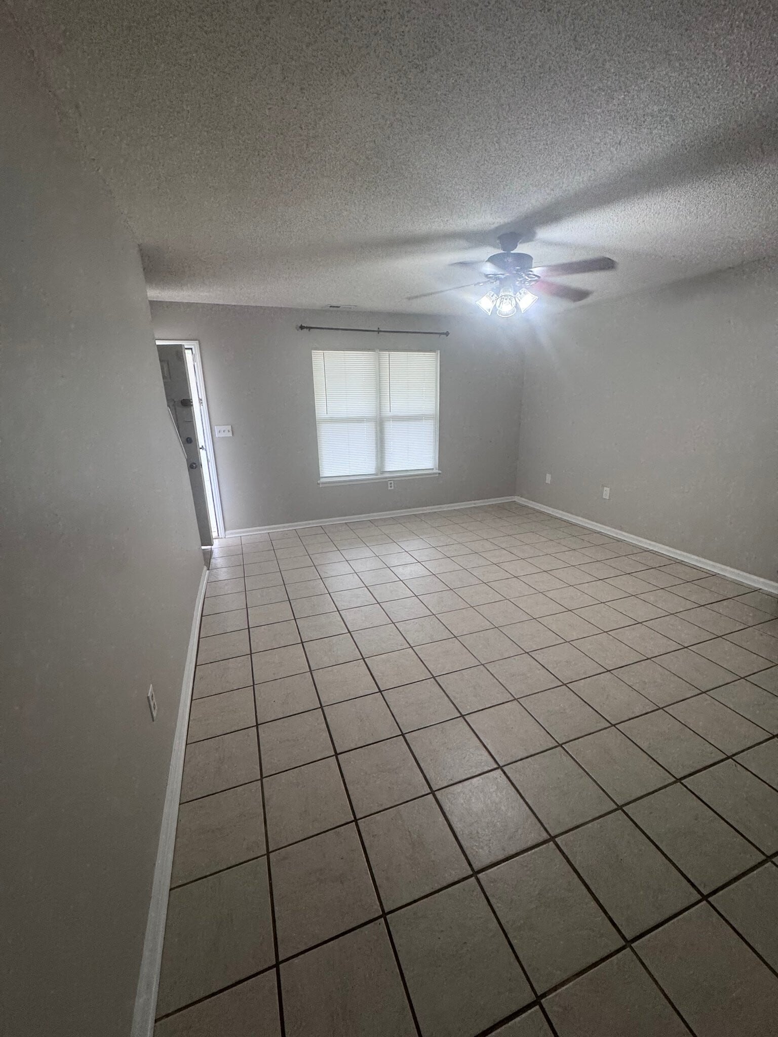 Building Photo - 1456 Flintwood Dr