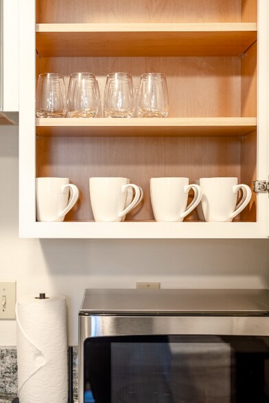 Building Photo - 1310 S Woodlawn Ave