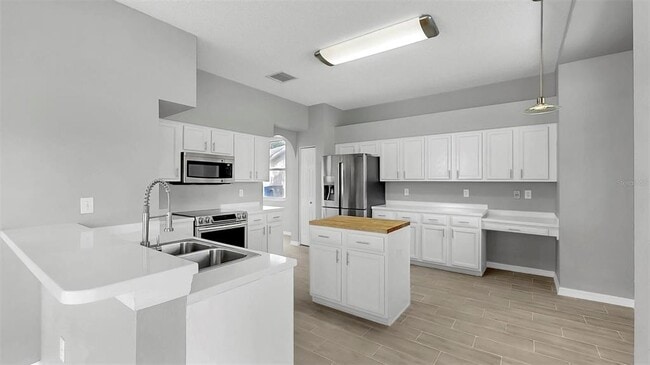 Building Photo - 11208 Sailbrooke Dr