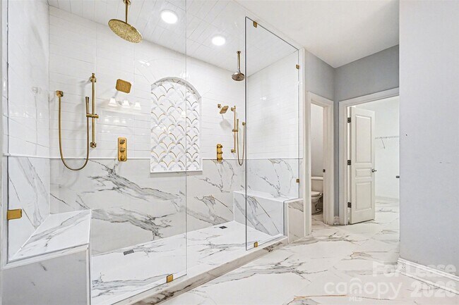 Building Photo - 5623 Triveny Rd