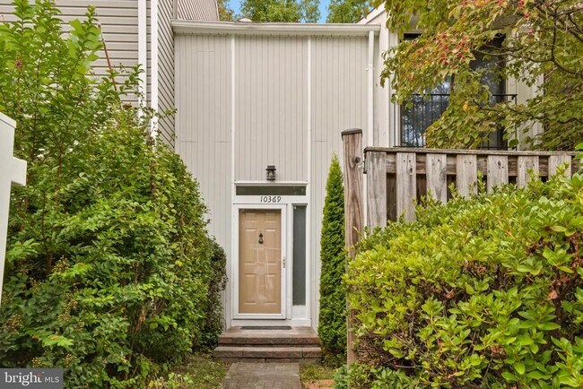 Building Photo - 10369 May Wind Ct