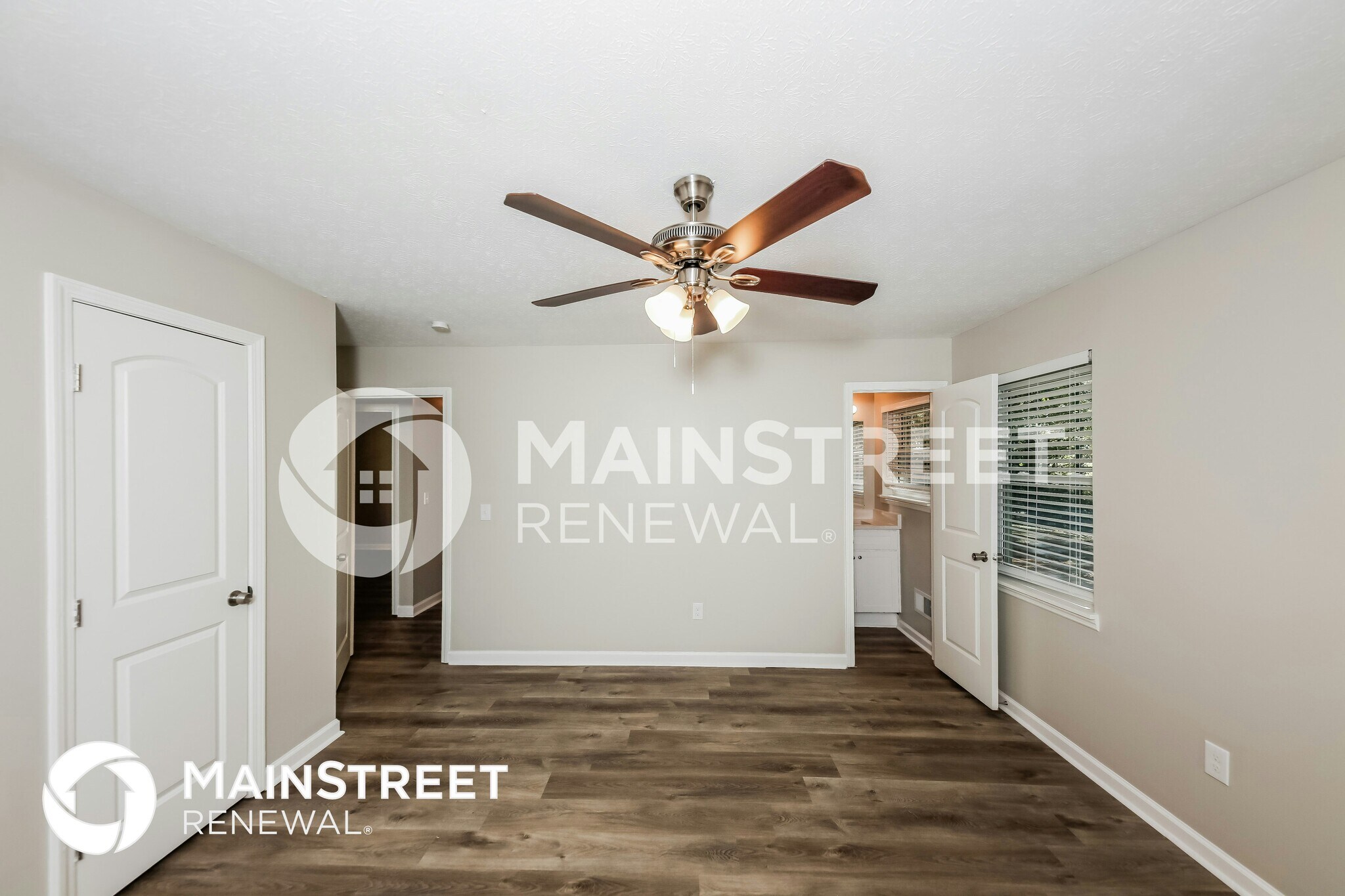 Building Photo - 6185 Hillpine Dr