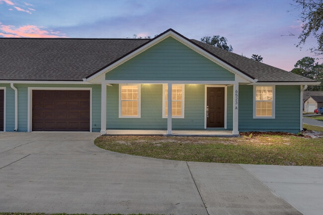 Building Photo - 6523 NW 109th Pl