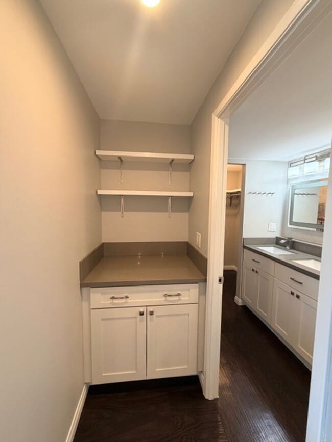 Building Photo - Renovated Studio at Kemoo by the Lake Ft Shafter/Scholfield Barracks