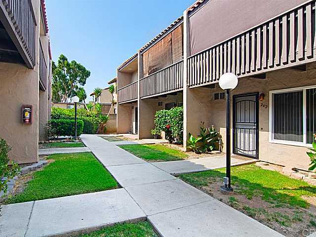 Building Photo - 280 Roanoke Rd