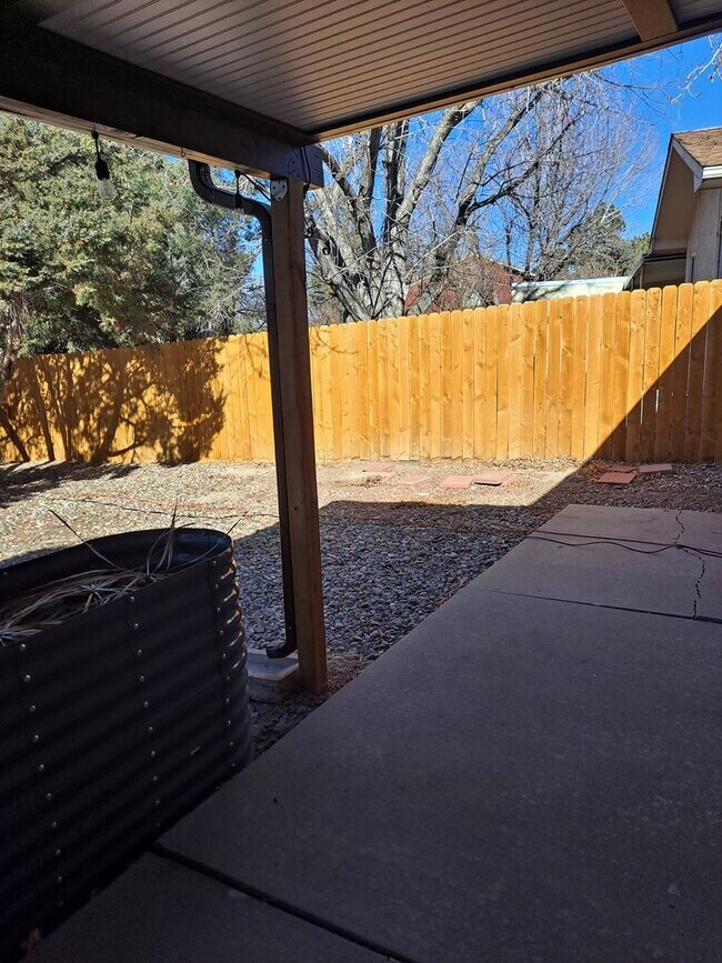 Building Photo - 936-10 Molello   #25-27 Villa Drive