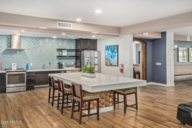 Building Photo - 2511 W Queen Creek Rd