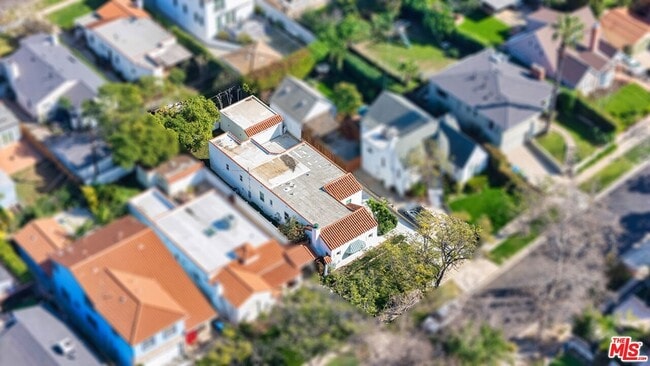 Building Photo - 2214 Benecia Ave