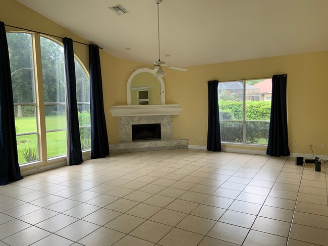 Building Photo - 5 Bedroom/3.5 Bathroom Pool Home On Cul-De-Sac Minutes from Downtown Windermere!!!