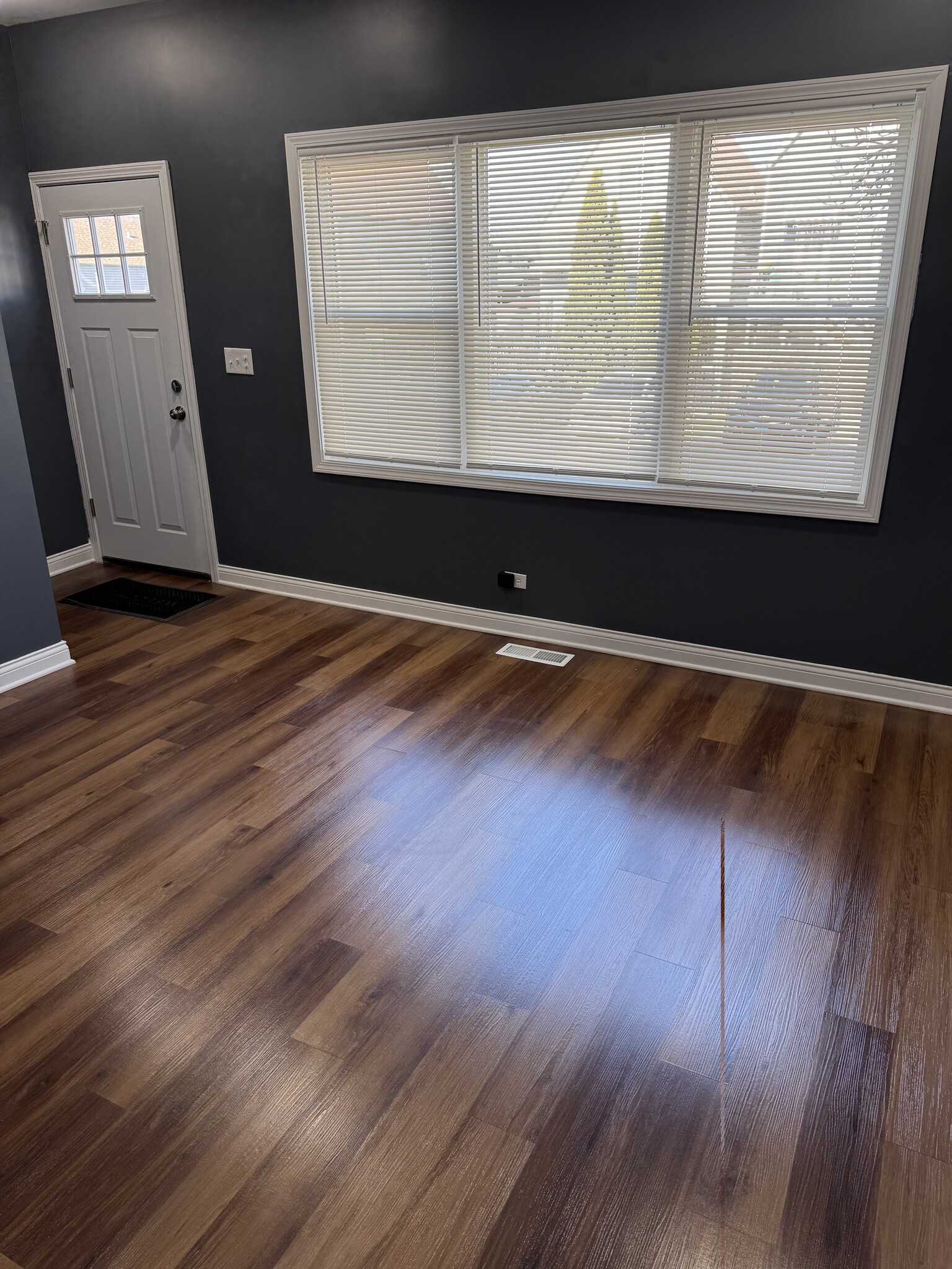 Building Photo - 2309 W 47th Pl