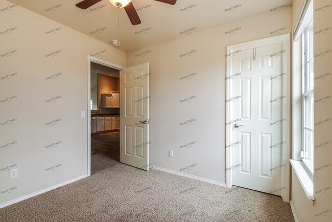 Building Photo - 4669 E 148th St S