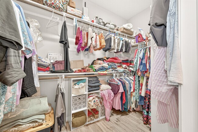 Building Photo - 20702 Sommerset Branch Ct