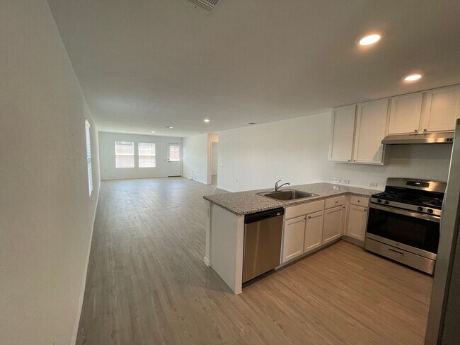 Building Photo - Beautiful 4 bedroom, 2 bathroom Home in Vida near Texas A&M San Antonio!