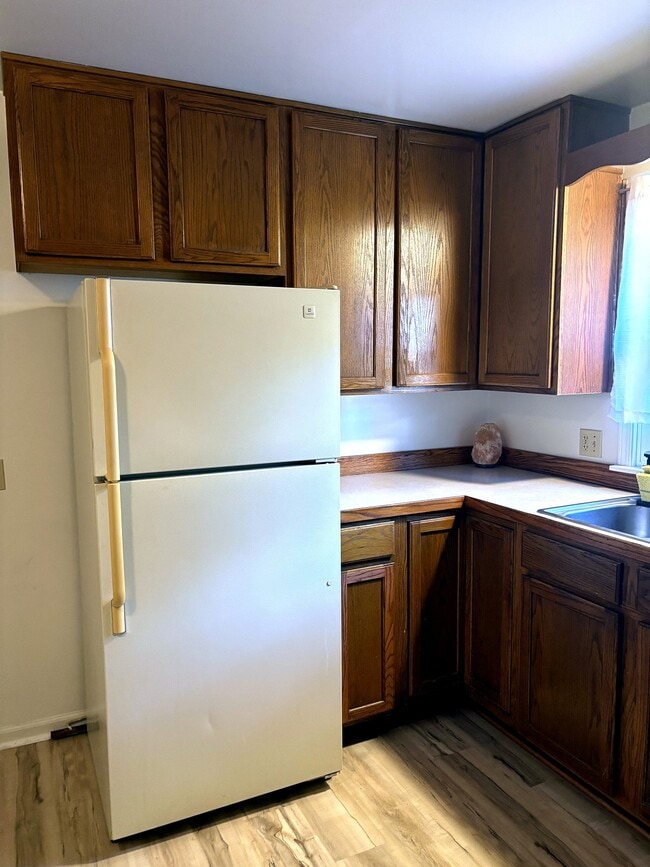 Building Photo - 3705 Burchfield Dr