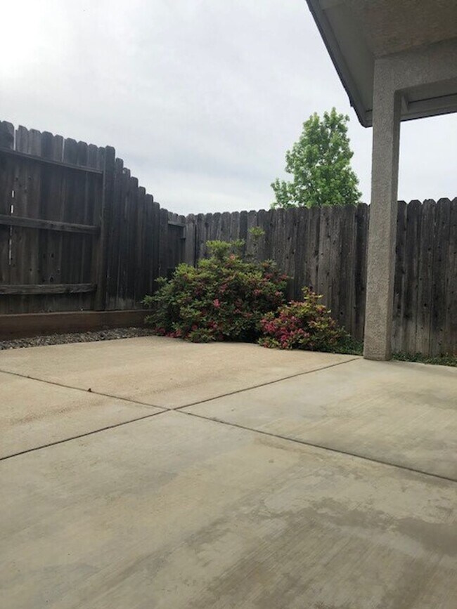 Building Photo - SHASTA HILLS ESTATES 55+ GATED COMMUNITY