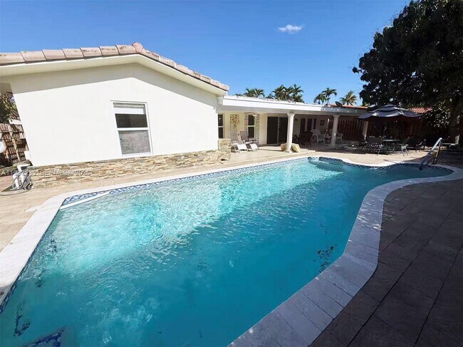 Building Photo - 1804 SW 104th Ct