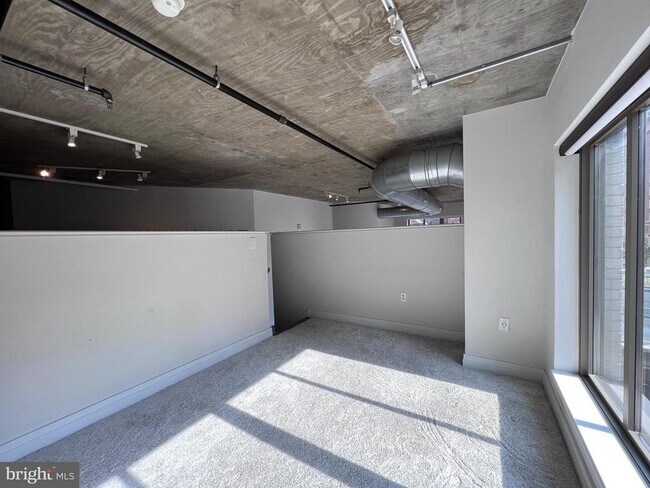 Building Photo - 301 Massachusetts Ave NW