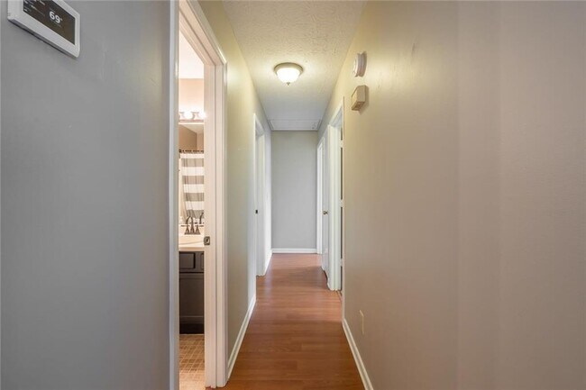 Building Photo - 702 River Rock Psge