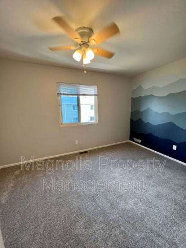 Building Photo - 5360 Solar Ridge Dr