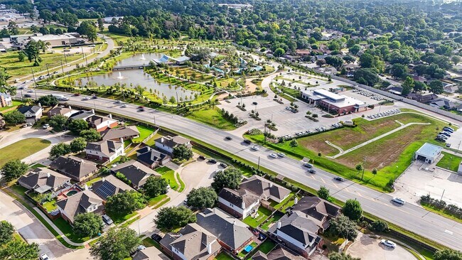 Building Photo - 5003 Riverbridge Ct