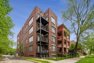 Building Photo - 5219 S Michigan Ave