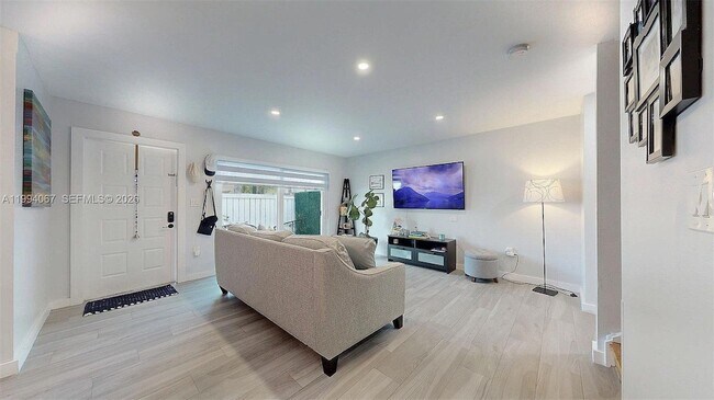 Building Photo - 6840 SW 45th Ln