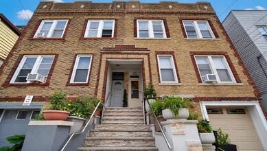 Building Photo - 291 Linden Ave